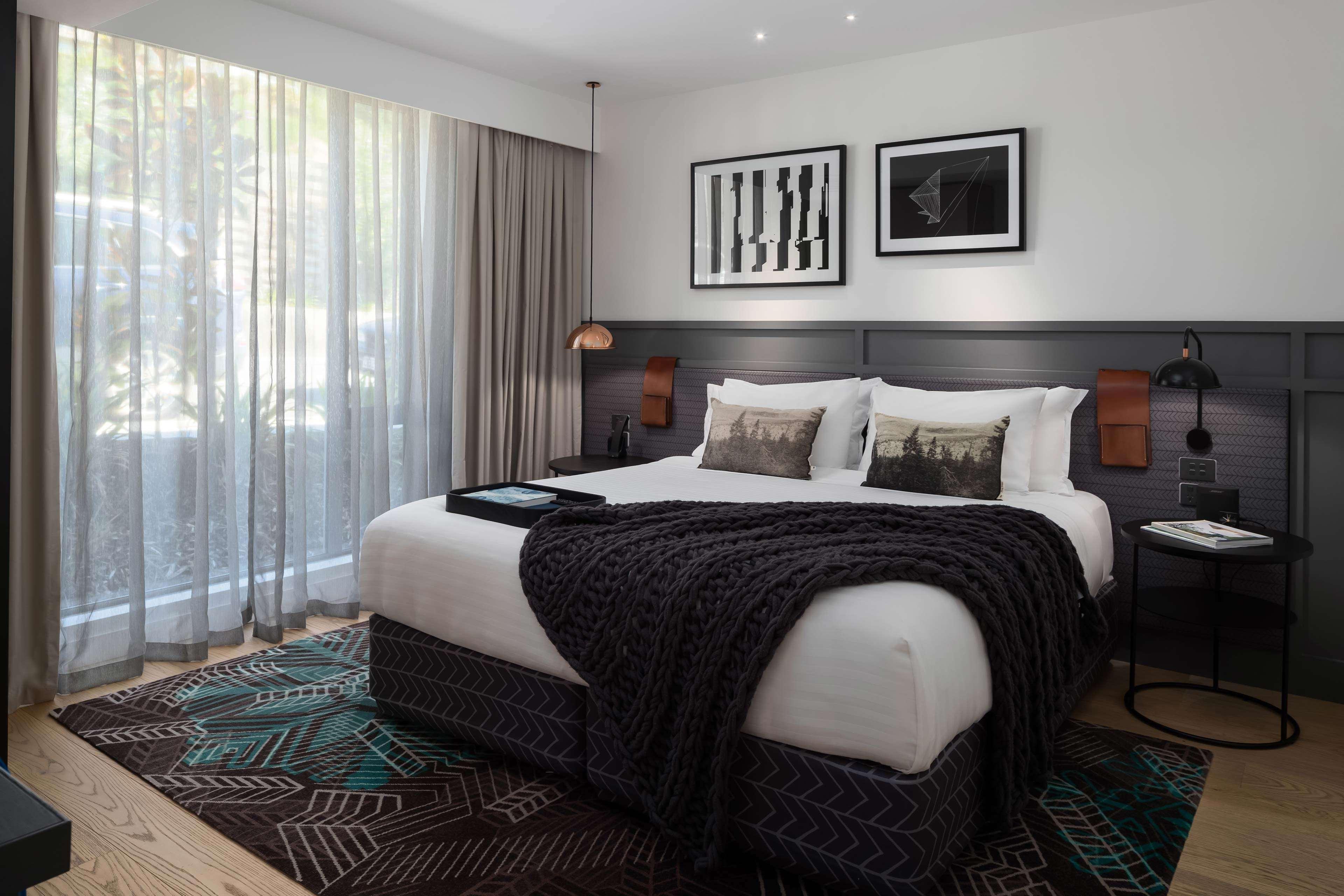 Qt Queenstown Exterior photo Deluxe Room