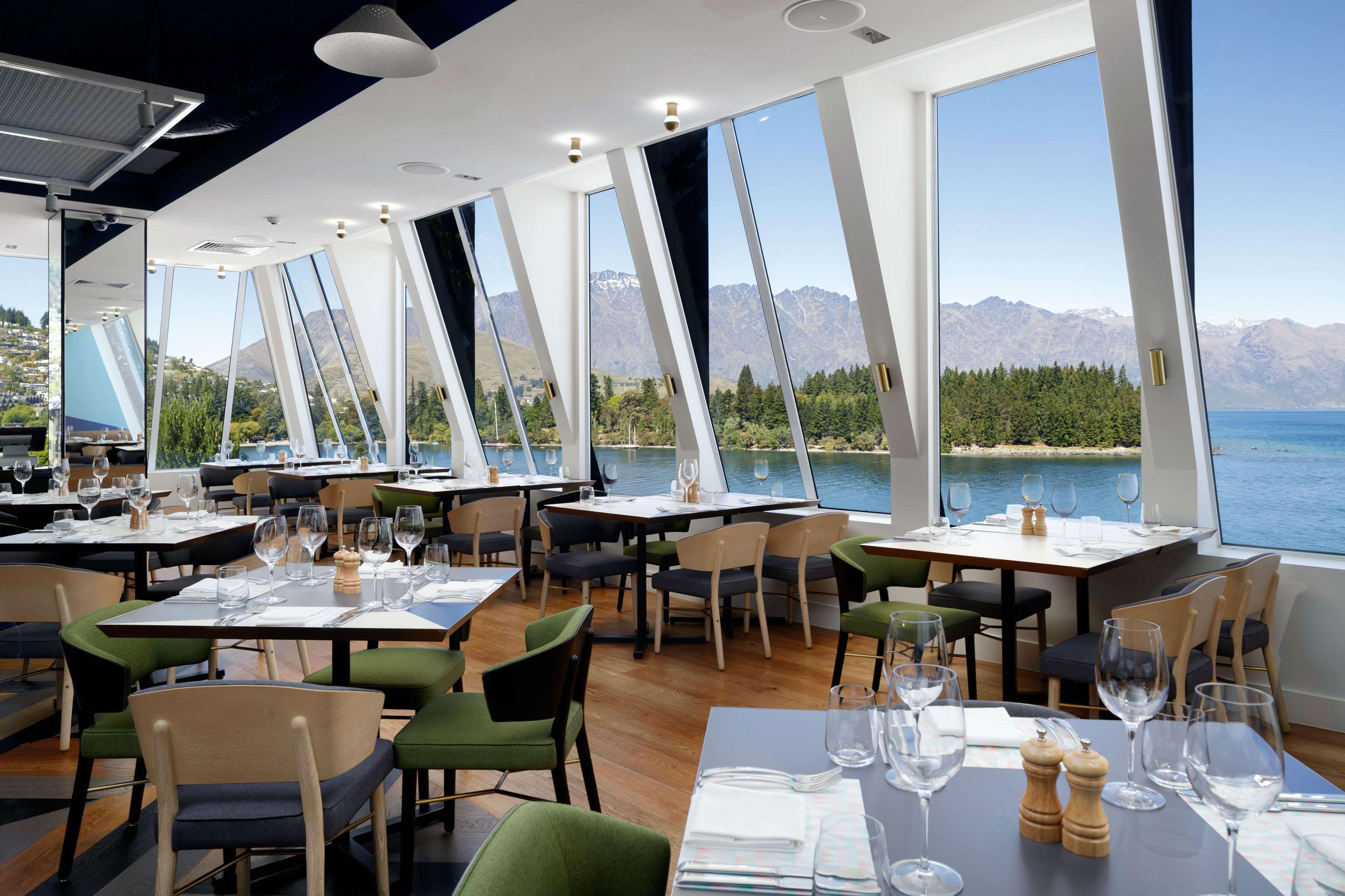 Qt Queenstown Exterior photo The interior of the restaurant