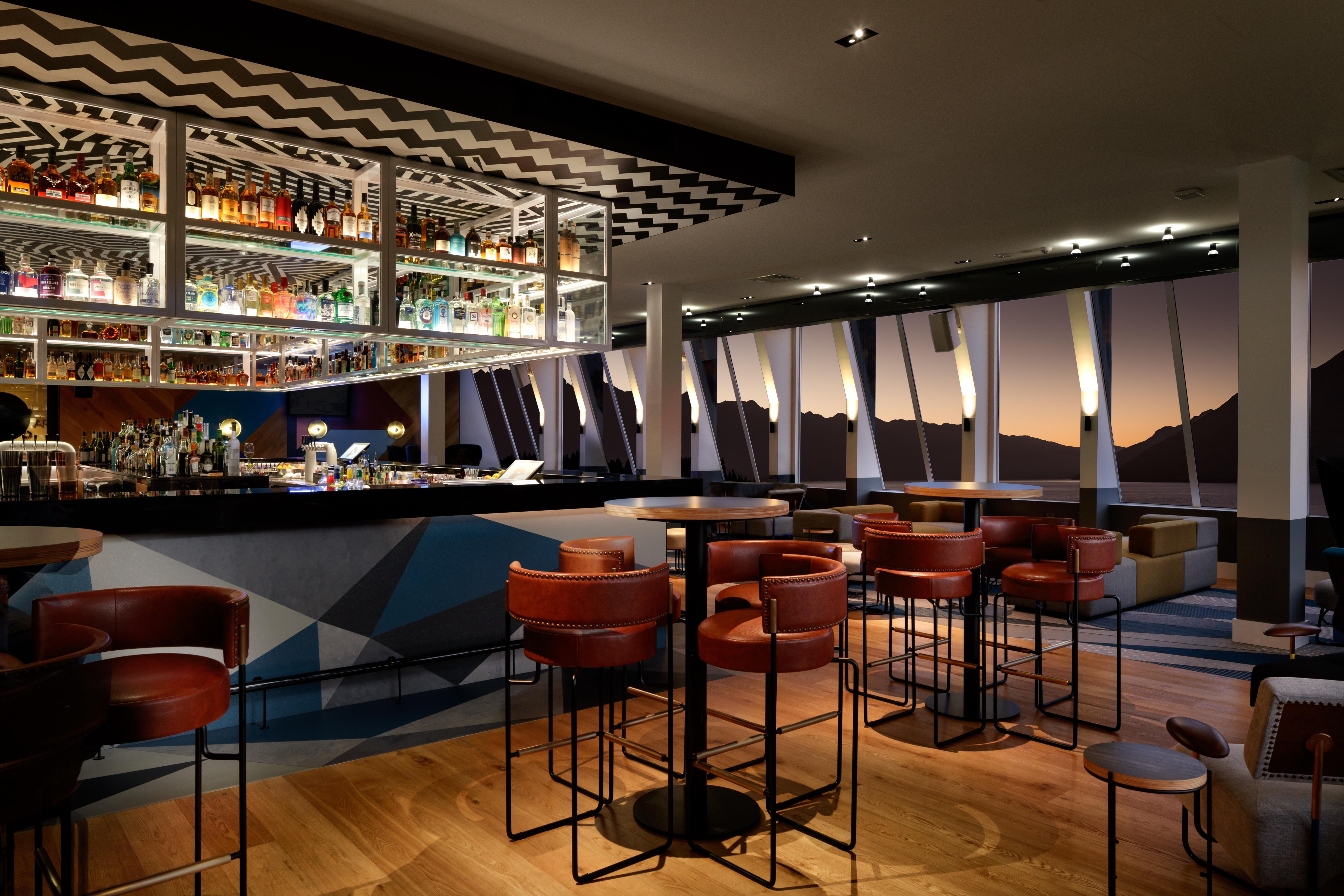 Qt Queenstown Exterior photo The bar at the 12th floor